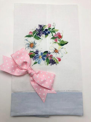 TEA TOWEL - DBB - SPRING WREATH - LIGHT BLUE BAND WITH BOW